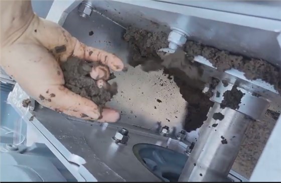 疊螺機(jī)出泥狀態(tài) 疊螺機(jī)出泥狀態(tài)