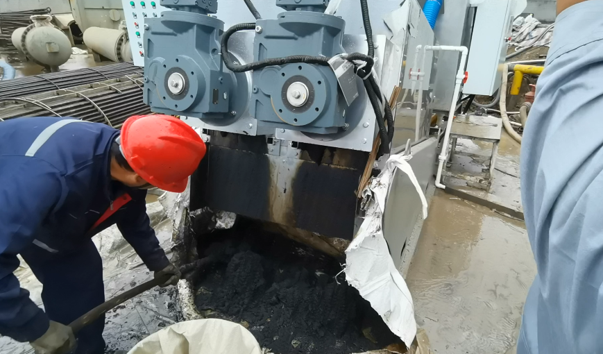 淄博石化含油污泥脫水疊螺機案例 淄博石化含油污泥脫水疊螺機案例