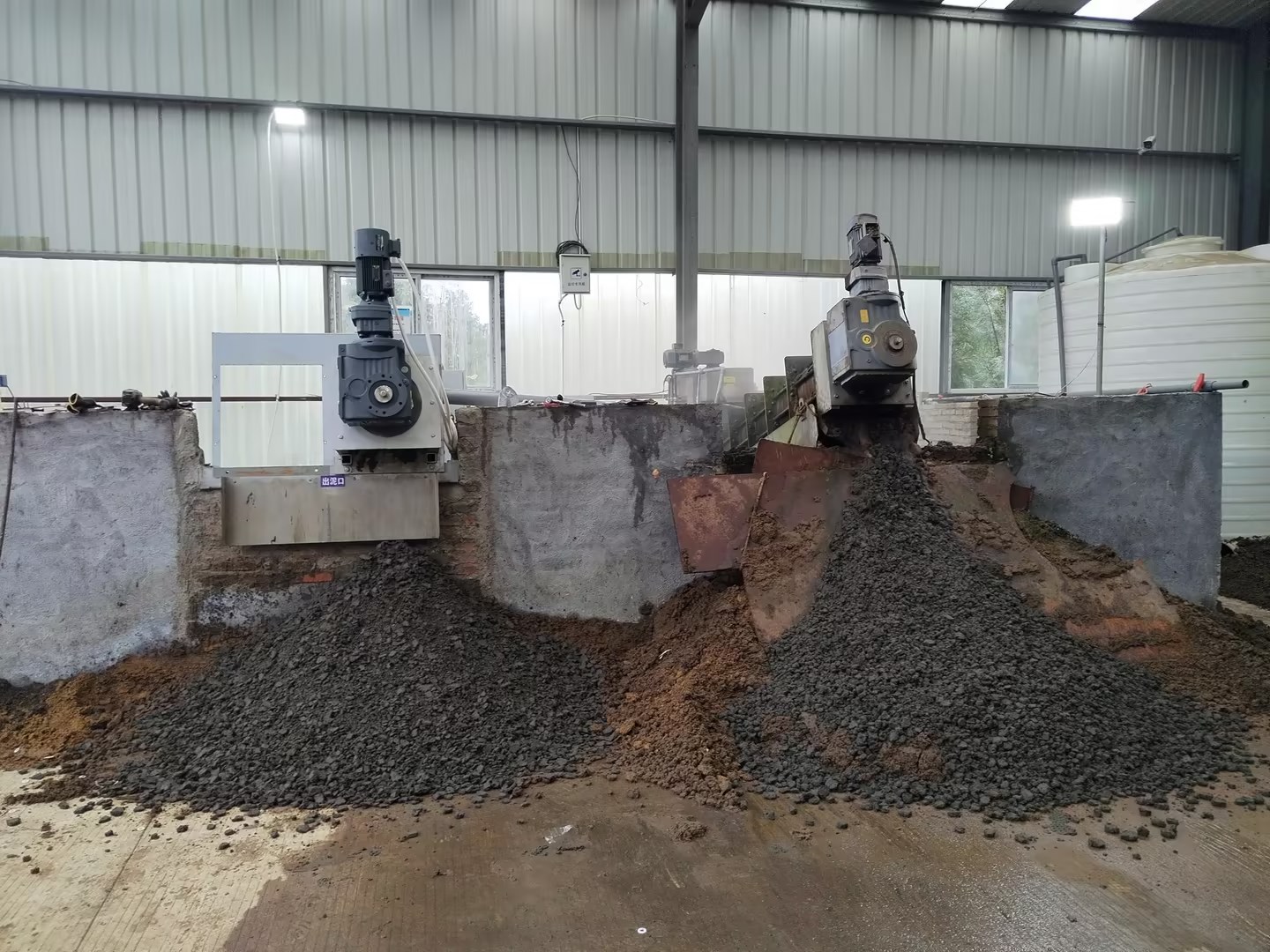 福建生活污水廠402型疊螺機案例 福建生活污水廠402型疊螺機案例